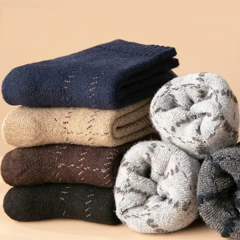 wholesale custom logo thick cozy wool men socks unisex crew winter socks.jpg