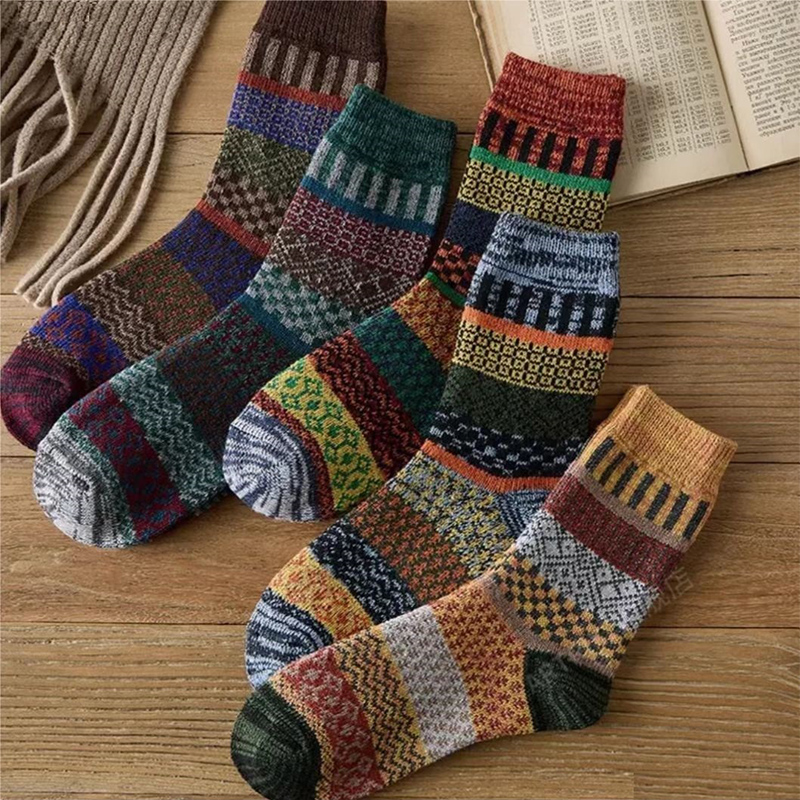 Unisex thick crew winter woolen socks outdoor hiking cushion terry socks merinos wool Acrylic fashion socks.jpg