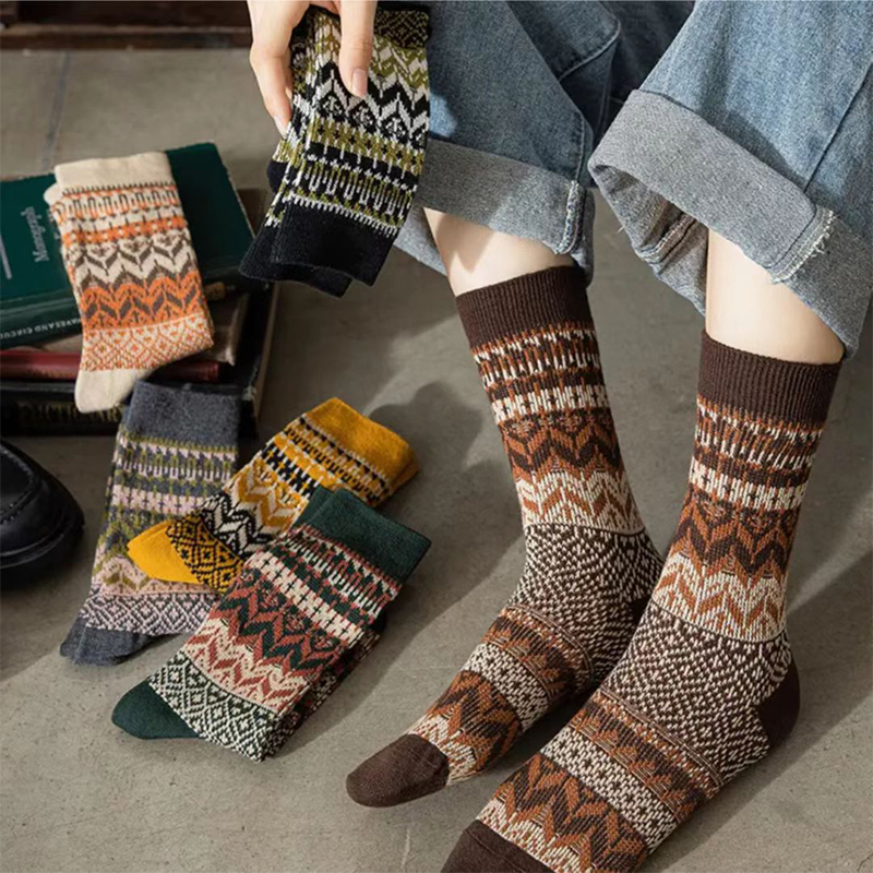 Unisex thick crew winter woolen socks outdoor hiking cushion terry socks merinos wool fashion socks.jpg